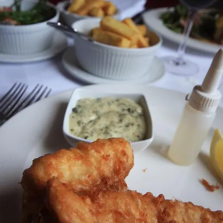 Worsley Arms 3*