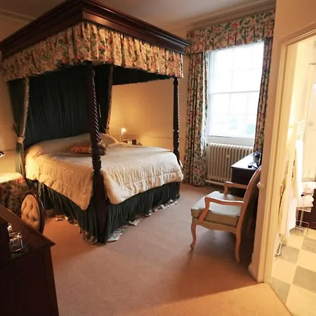 Ξενοδοχείο Worsley Arms 3*