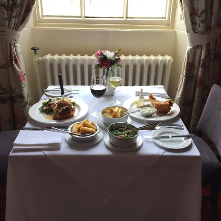 Worsley Arms 3*