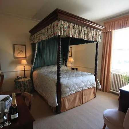 Worsley Arms Hotell 3*